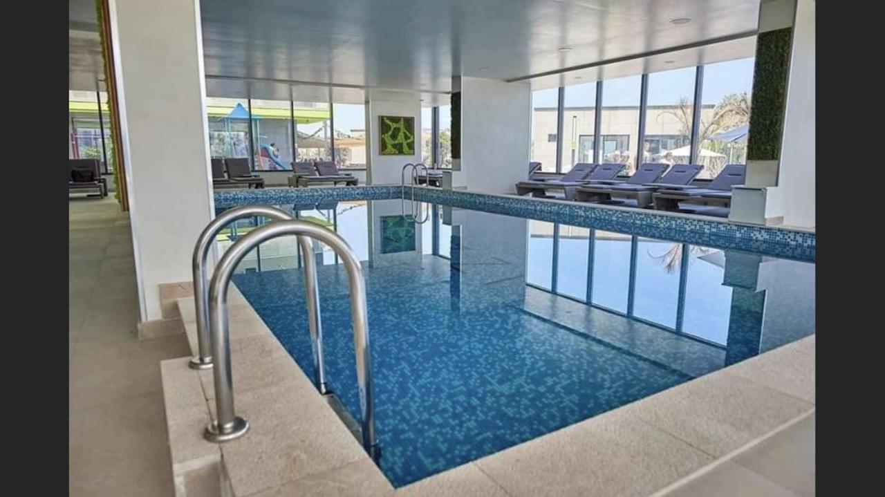 Apartament Rebeca Lux By Alezzi Beach Resort Năvodari Exteriör bild